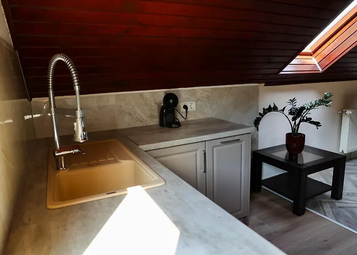 Annabella Apartmanhaz 公寓 Balatongyörök